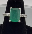 Anillo esmeralda