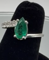 Anillo esmeralda